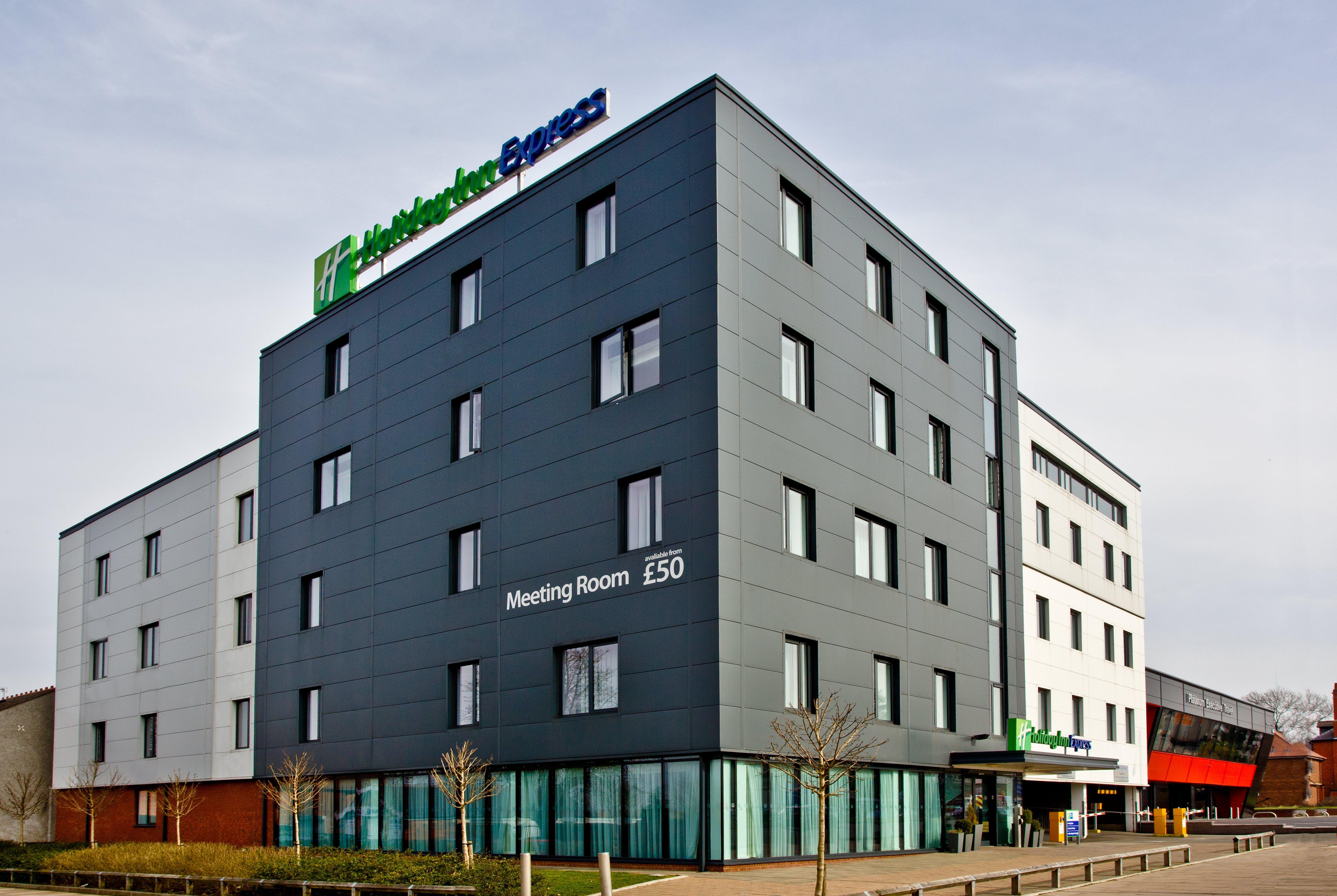 Holiday Inn Express Birmingham South A45, An Ihg Hotel Exterior foto