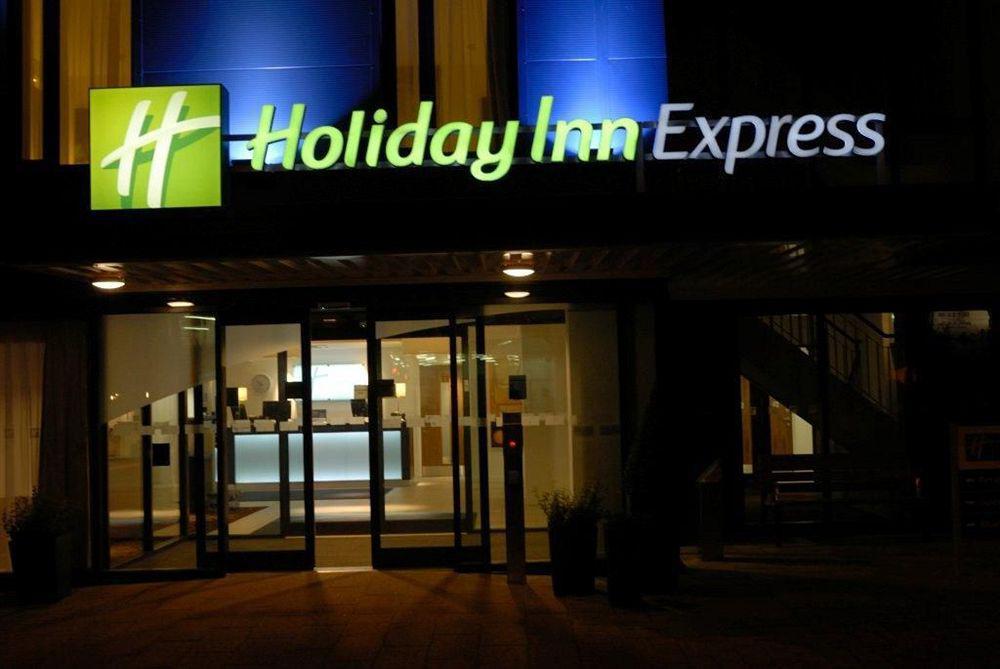 Holiday Inn Express Birmingham South A45, An Ihg Hotel Exterior foto